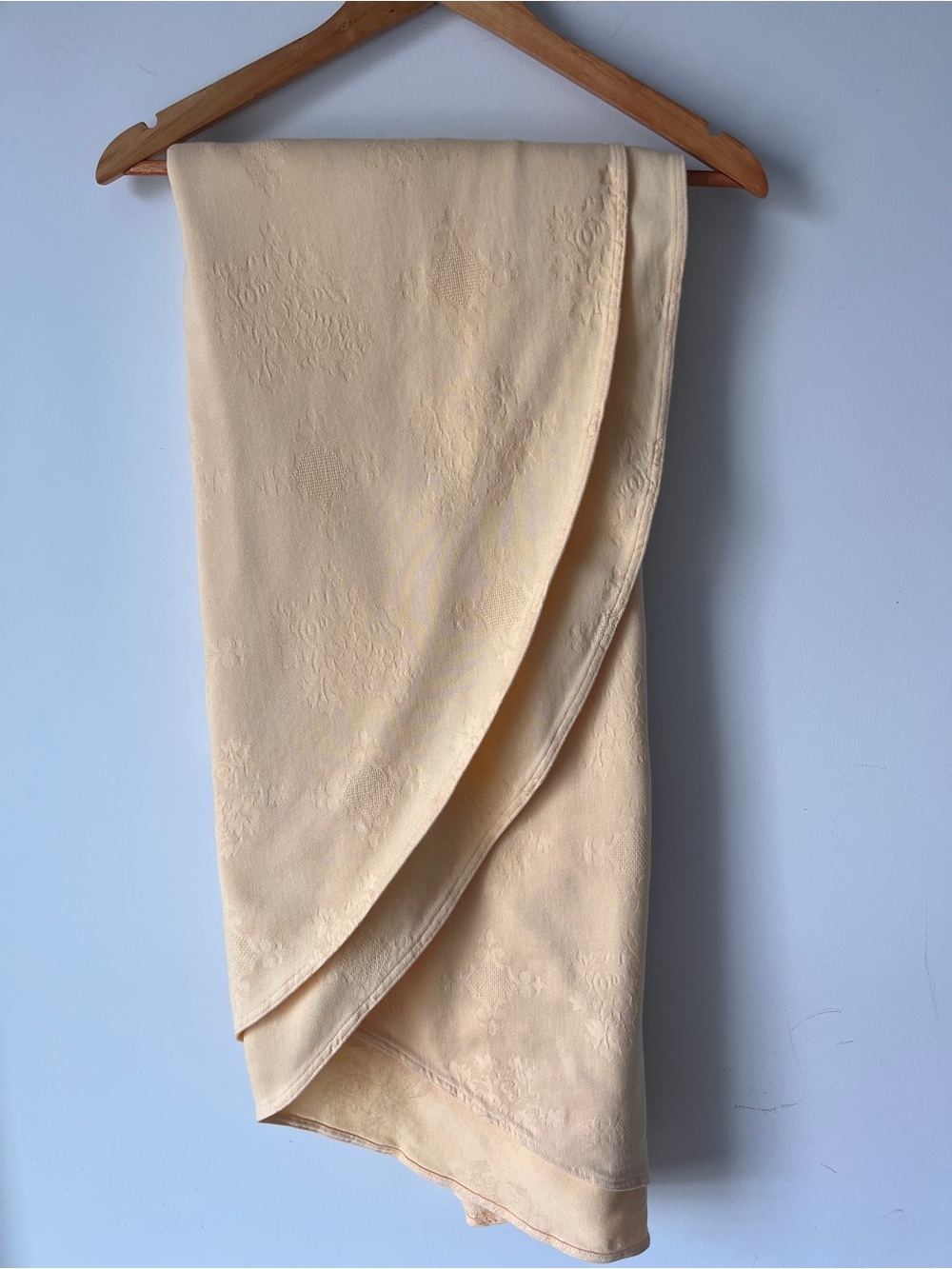 Vintage Nydel France Oval Cotton Tablecloth | 8-10 Seater | Buttercream Jacquar